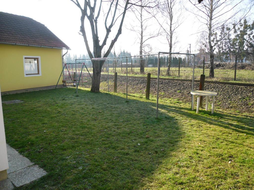 Pension Heidi Lenti Exterior photo